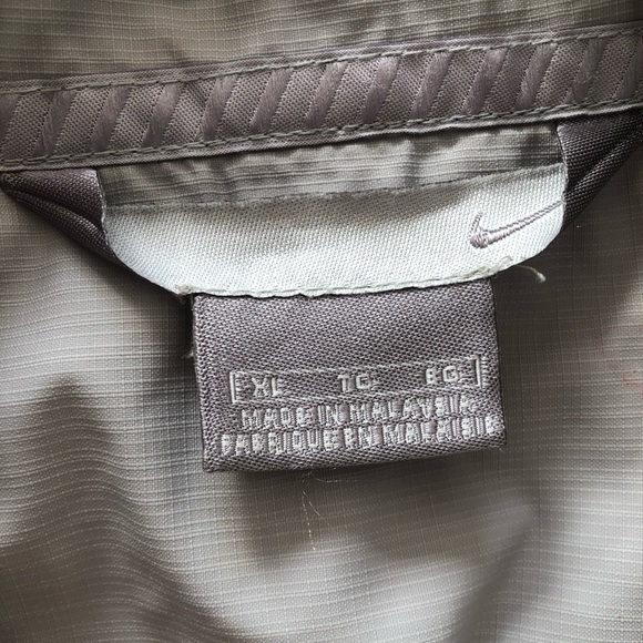 NIKE Gray Windbreaker - Picture 3 of 7